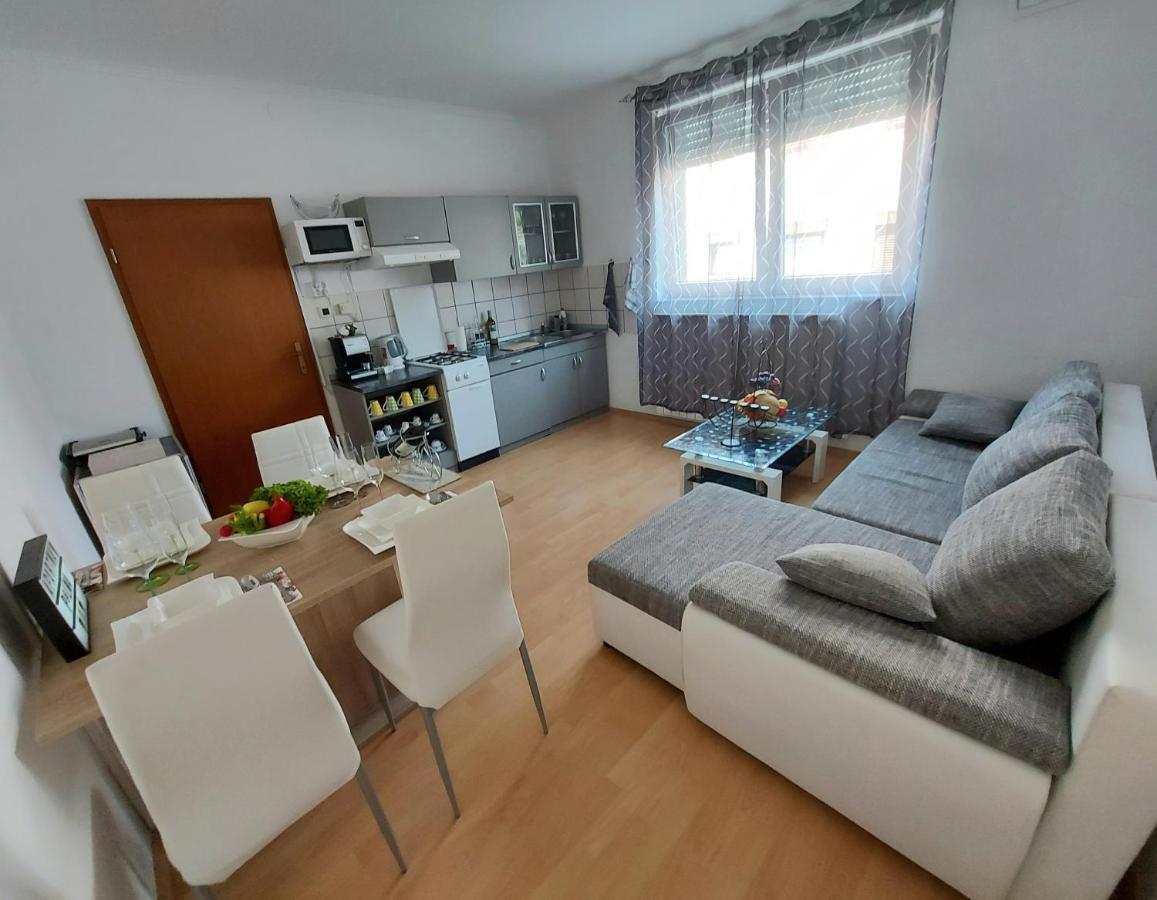 Apartman Palma Marinici  Exterior photo